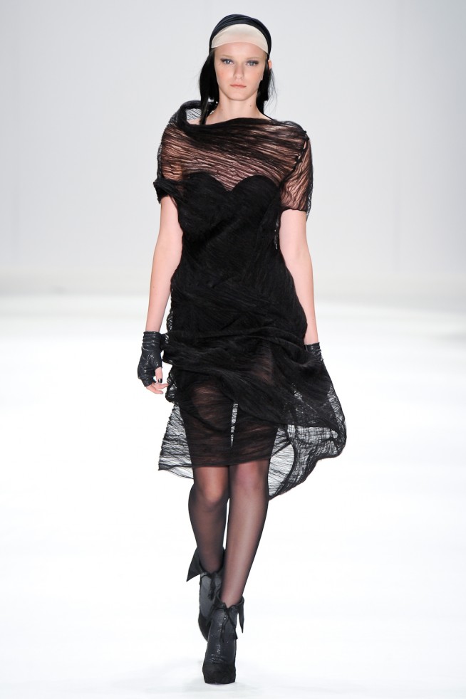 desfile-linovillaventura-saopauloinverno2011rtw-110