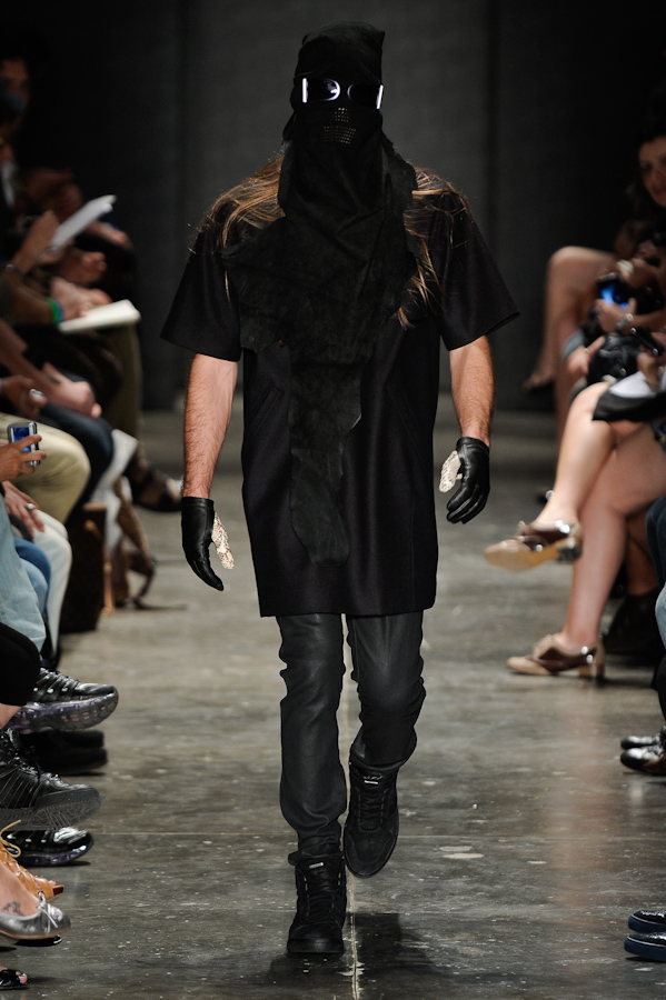 desfile-alexandreherchcovitchmasculino-saopauloinverno2011rtw-114