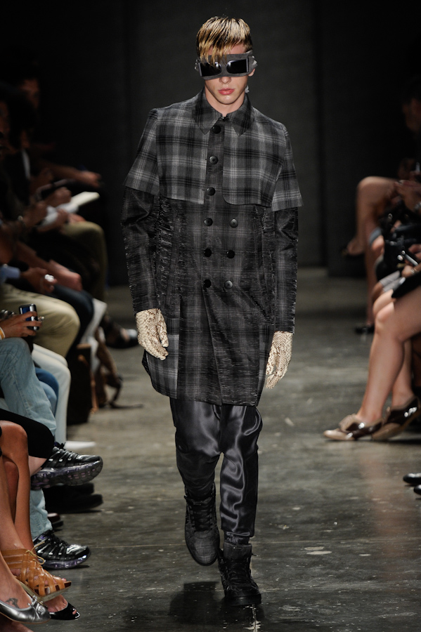 desfile-alexandreherchcovitchmasculino-saopauloinverno2011rtw-128