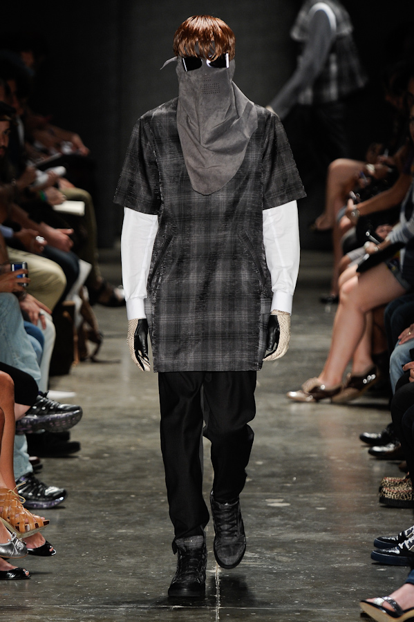 desfile-alexandreherchcovitchmasculino-saopauloinverno2011rtw-129