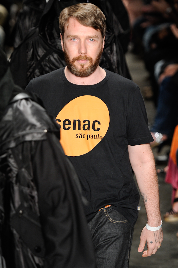 desfile-alexandreherchcovitchmasculino-saopauloinverno2011rtw-136