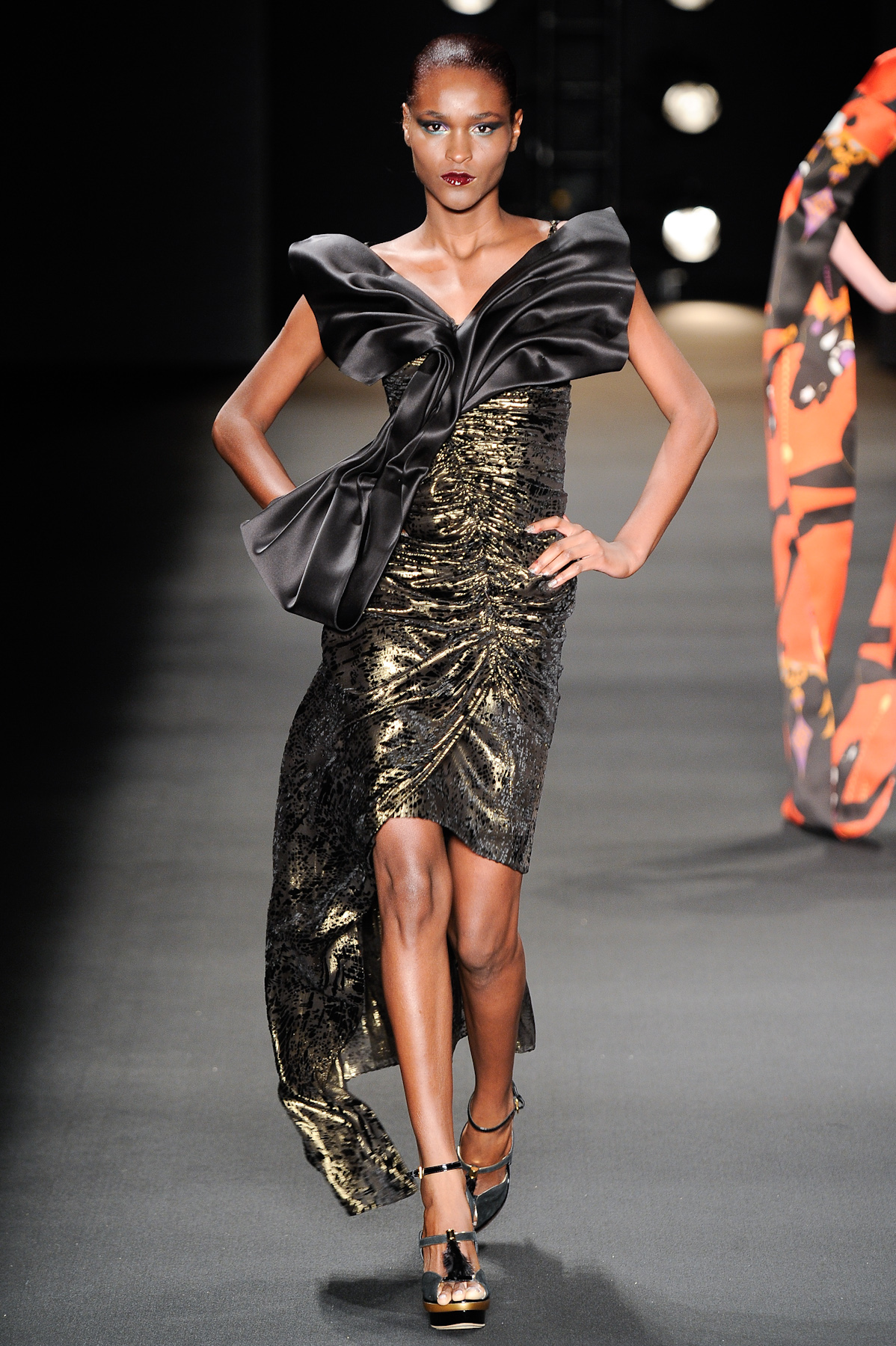 desfile-andrelima-saopauloinverno2011rtw-107
