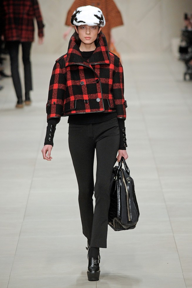 desfiles-burberry-londresinverno2011rtw-117