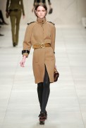 desfiles-burberry-londresinverno2011rtw-127