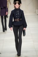 desfiles-burberry-londresinverno2011rtw-136