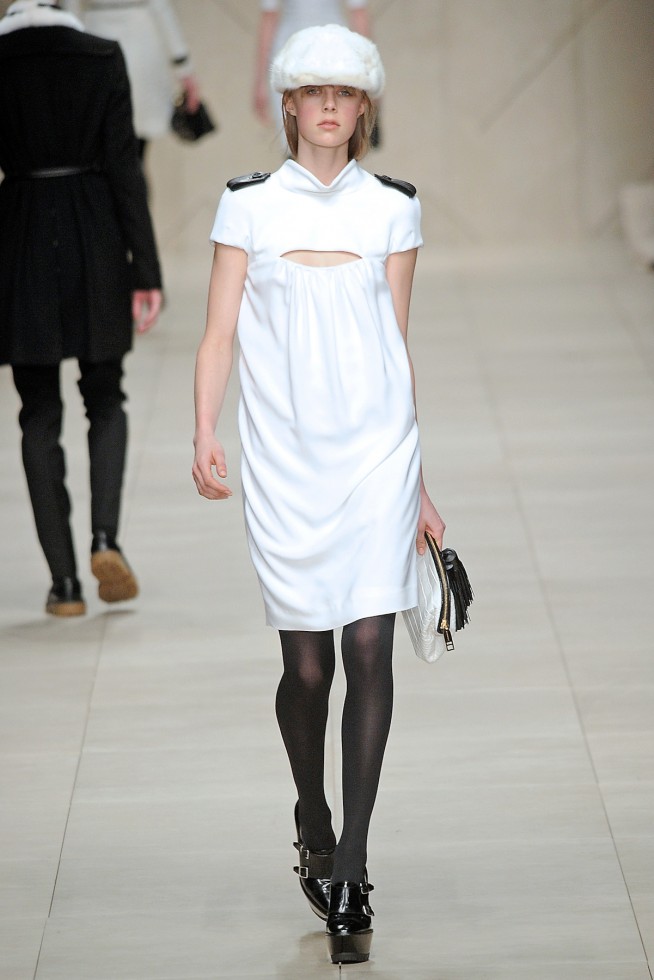 desfiles-burberry-londresinverno2011rtw-147