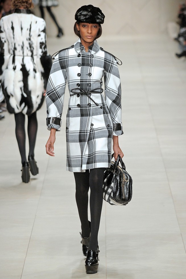 desfiles-burberry-londresinverno2011rtw-153