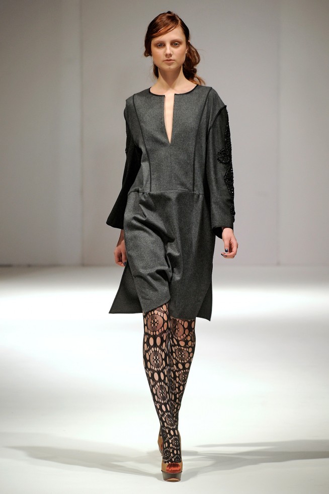 desfiles-clementsribeiro-londresinverno2011rtw-104