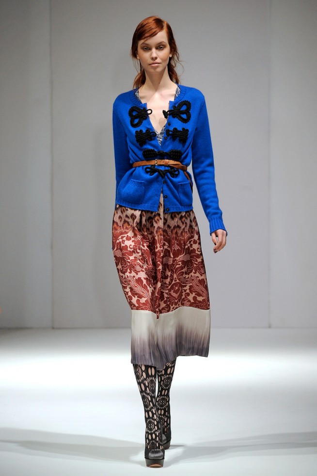 desfiles-clementsribeiro-londresinverno2011rtw-105