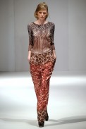 desfiles-clementsribeiro-londresinverno2011rtw-109