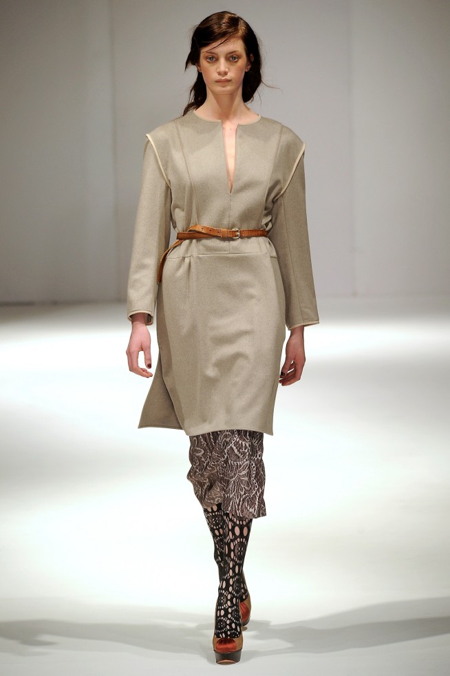 desfiles-clementsribeiro-londresinverno2011rtw-111