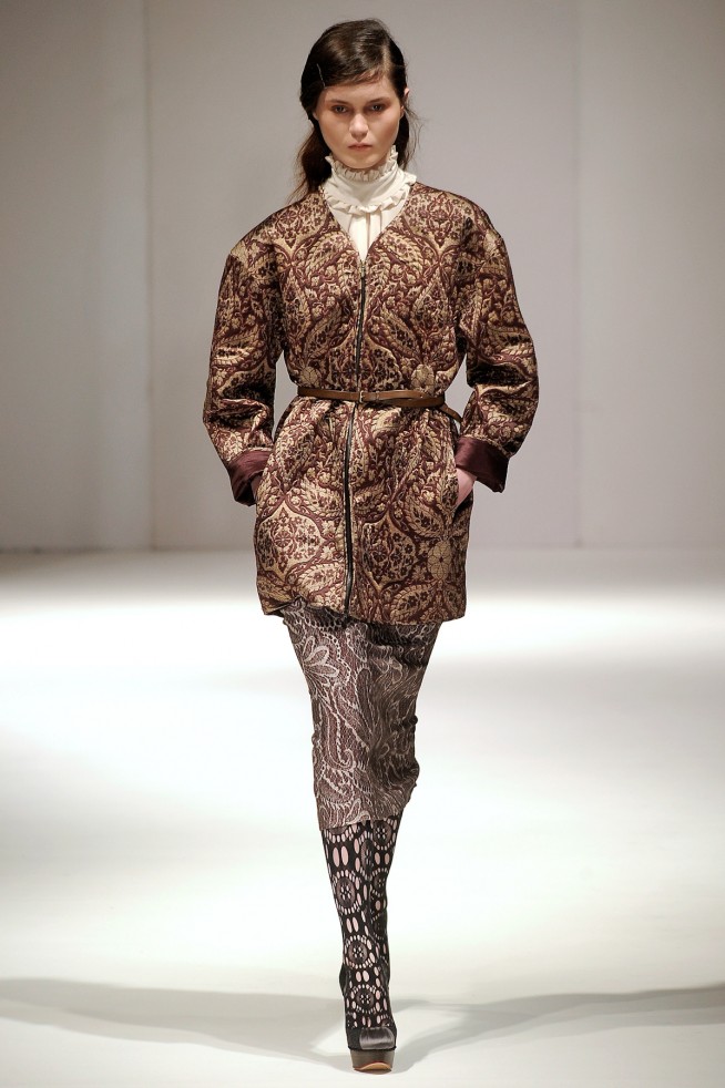 desfiles-clementsribeiro-londresinverno2011rtw-116