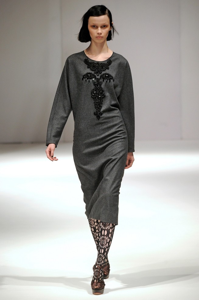 desfiles-clementsribeiro-londresinverno2011rtw-117