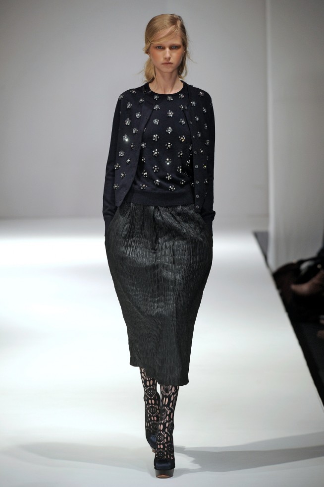 desfiles-clementsribeiro-londresinverno2011rtw-119