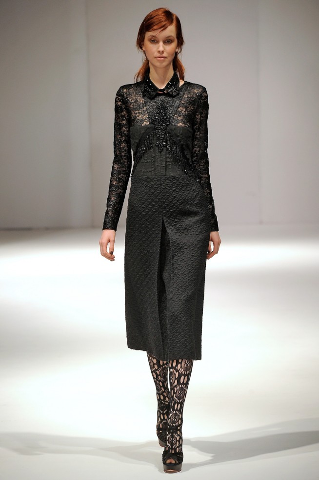 desfiles-clementsribeiro-londresinverno2011rtw-122