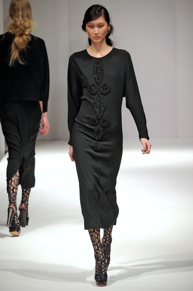 desfiles-clementsribeiro-londresinverno2011rtw-125