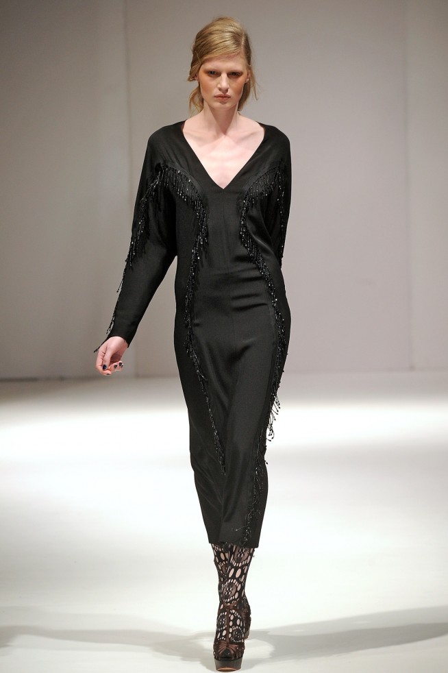 desfiles-clementsribeiro-londresinverno2011rtw-126