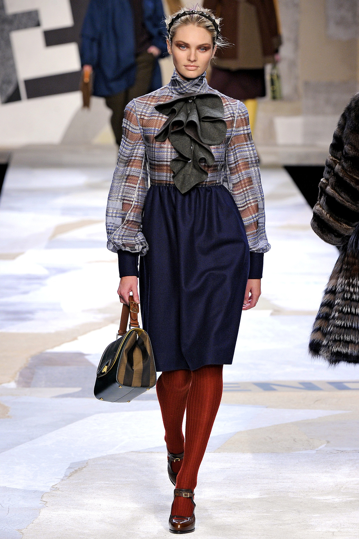 desfiles-fendi-milaoinverno2011rtw-118