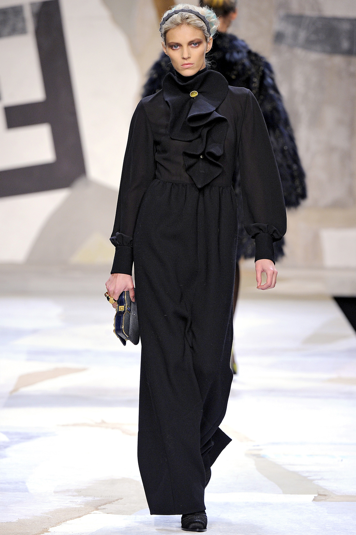 desfiles-fendi-milaoinverno2011rtw-139