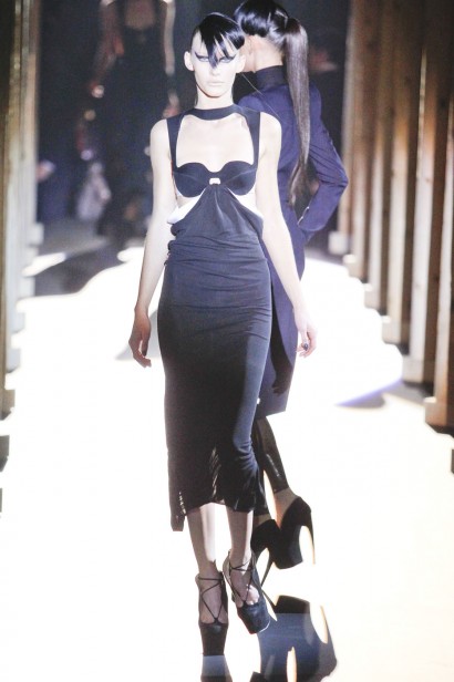 desfiles-mugler-parisinverno2011rtw-131