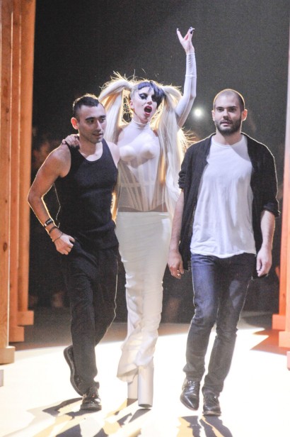 desfiles-mugler-parisinverno2011rtw-161