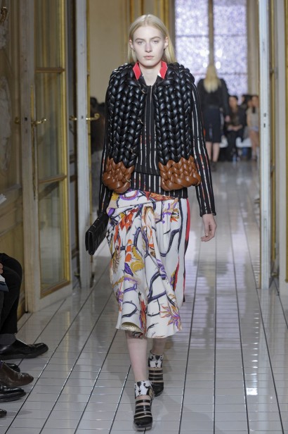 desfiles-balenciaga-parisinverno2011rtw-125