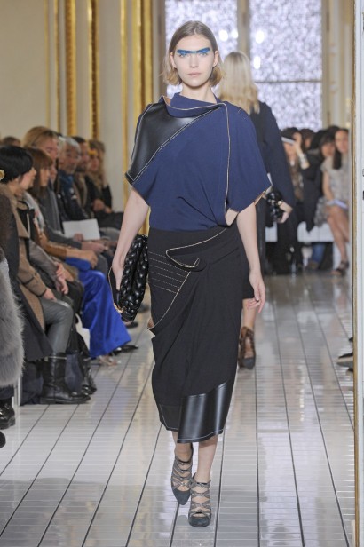 desfiles-balenciaga-parisinverno2011rtw-136