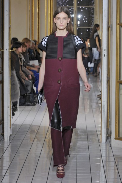 desfiles-balenciaga-parisinverno2011rtw-145