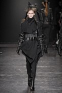 desfiles-anndemeulemeester-parisinverno2011rtw-123