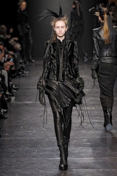 desfiles-anndemeulemeester-parisinverno2011rtw-126