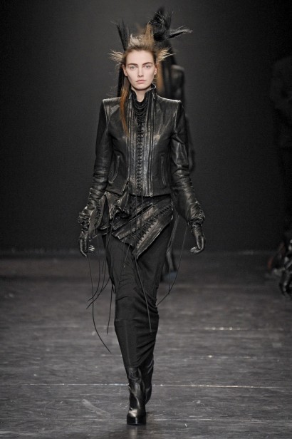 desfiles-anndemeulemeester-parisinverno2011rtw-128