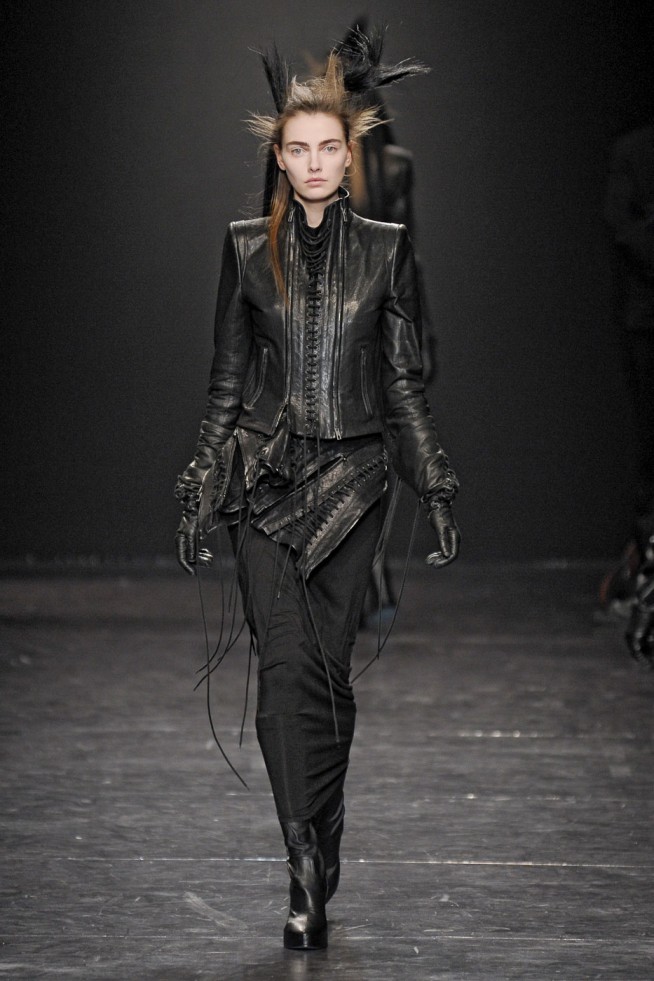 desfiles-anndemeulemeester-parisinverno2011rtw-128