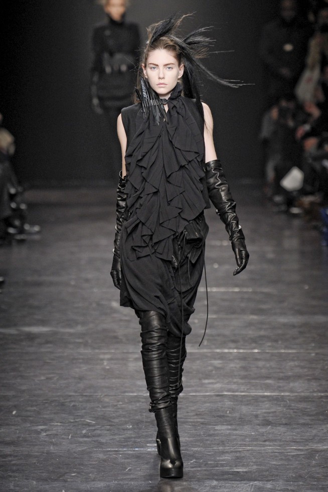 desfiles-anndemeulemeester-parisinverno2011rtw-130
