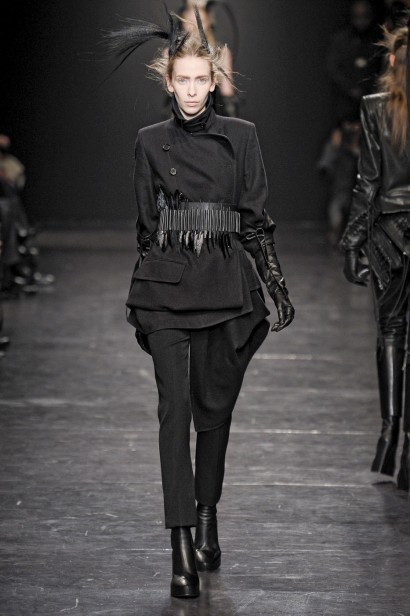 desfiles-anndemeulemeester-parisinverno2011rtw-131