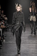 desfiles-anndemeulemeester-parisinverno2011rtw-135