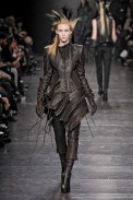 desfiles-anndemeulemeester-parisinverno2011rtw-138