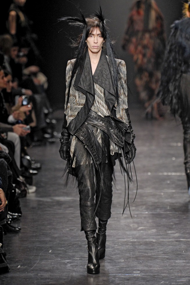 desfiles-anndemeulemeester-parisinverno2011rtw-139