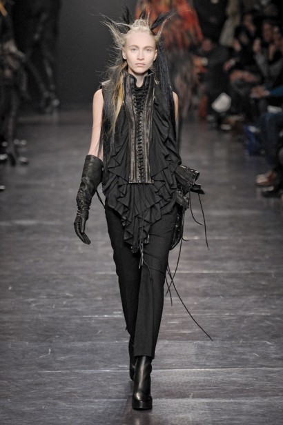 desfiles-anndemeulemeester-parisinverno2011rtw-140
