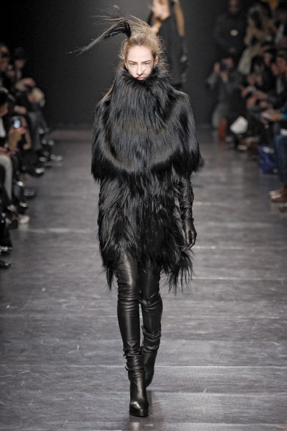 desfiles-anndemeulemeester-parisinverno2011rtw-145
