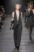 desfiles-anndemeulemeester-parisinverno2011rtw-148