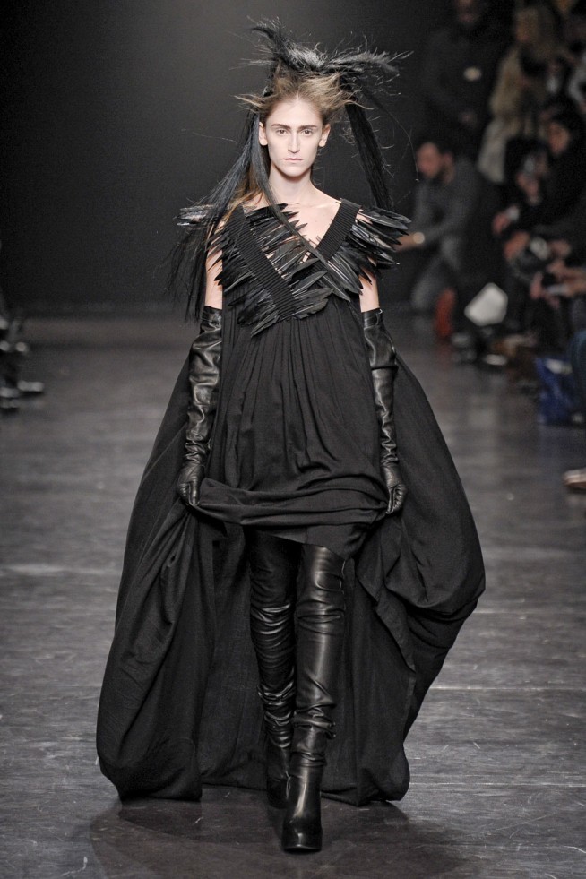 desfiles-anndemeulemeester-parisinverno2011rtw-152