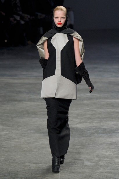 desfiles-rickowens-parisinverno2011rtw-100