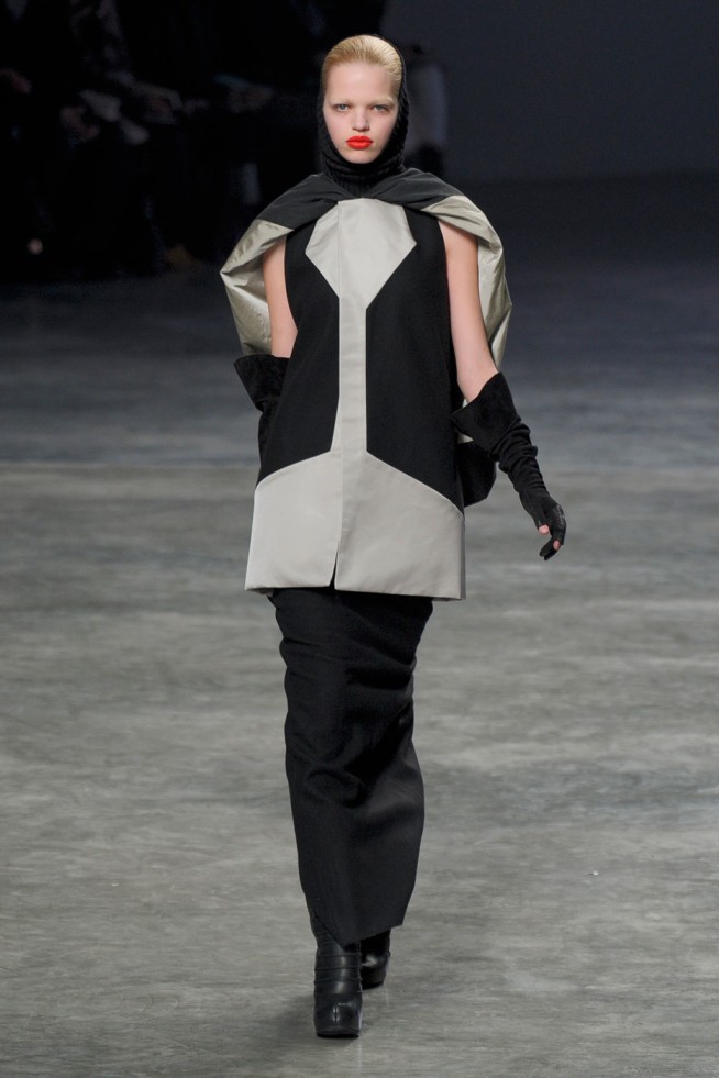 desfiles-rickowens-parisinverno2011rtw-100