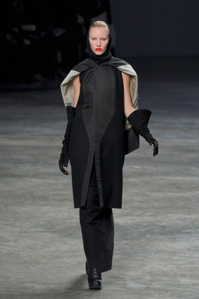 desfiles-rickowens-parisinverno2011rtw-102