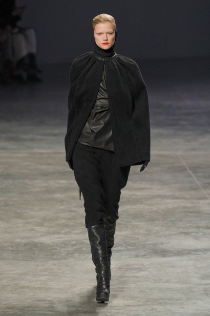 desfiles-rickowens-parisinverno2011rtw-107