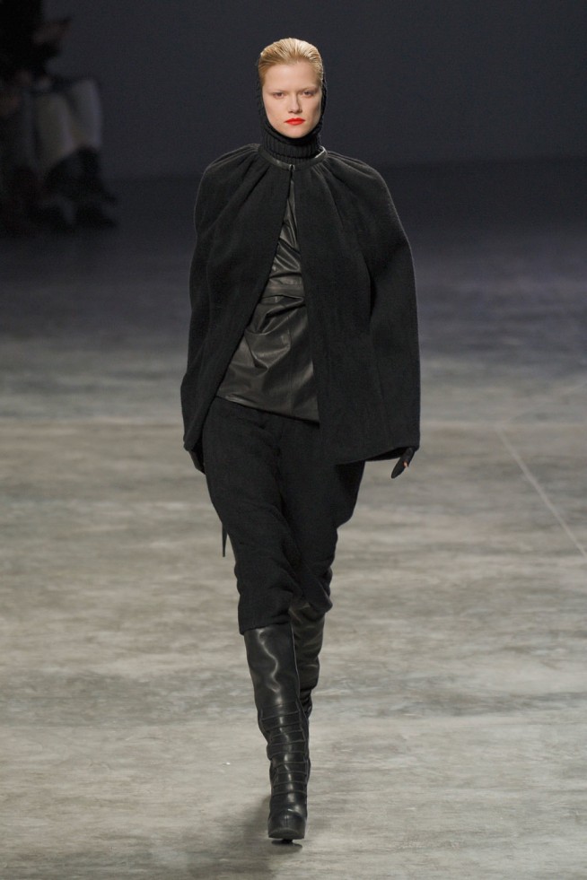 desfiles-rickowens-parisinverno2011rtw-107
