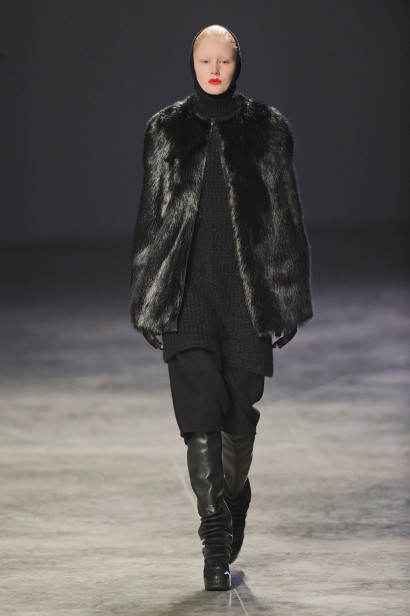 desfiles-rickowens-parisinverno2011rtw-109