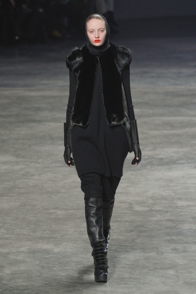 desfiles-rickowens-parisinverno2011rtw-111
