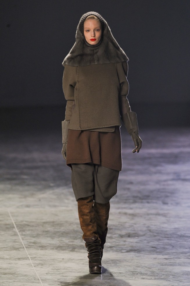 desfiles-rickowens-parisinverno2011rtw-115