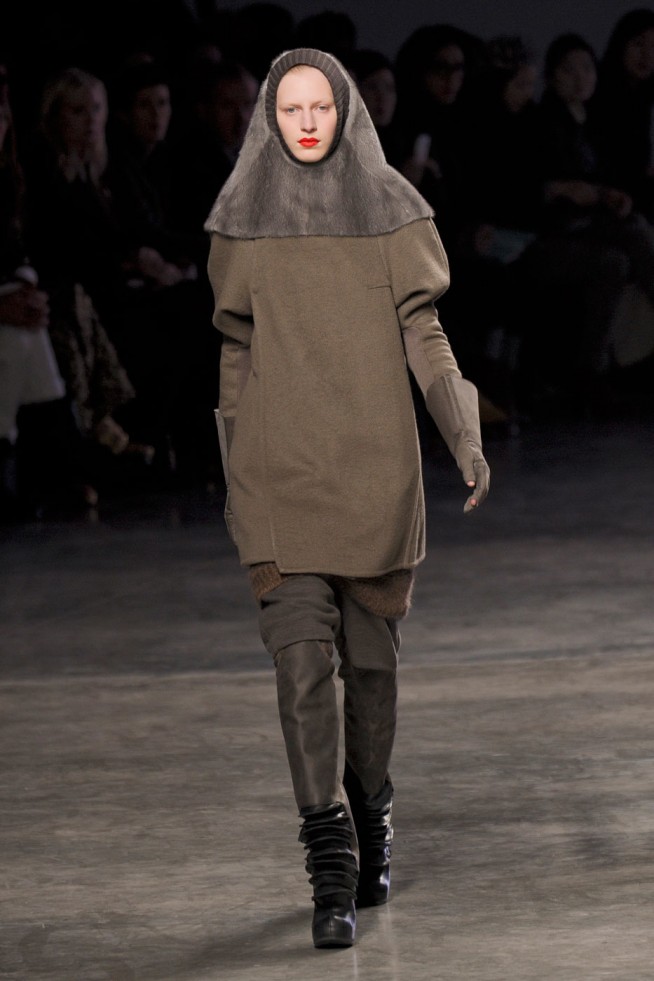 desfiles-rickowens-parisinverno2011rtw-118